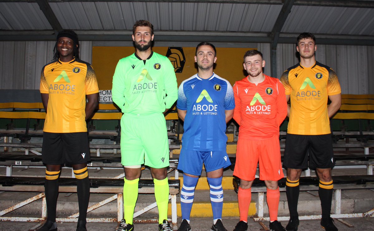 RocesterFC1876's tweet photo. Kit photos are in! 🤩
Which is your favourite kit for this season! 🟠⚫️/🔵⚪️/🟢/🔴
#RocesterFC https://t.co/hUdxSz8Gfq