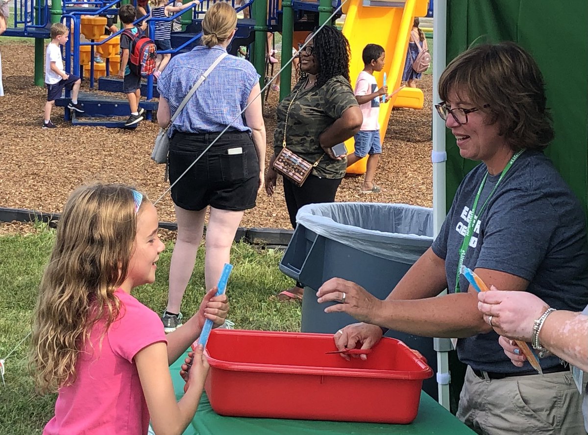 RobertMachak's tweet photo. Popsicles and Gaga and Dad Jokes and Friends and Playground and Summer Smiles with the Principal at @ElemWoodland50 this afternoon - excited for the start of the new school year! @Woodland50News https://t.co/juTlK7dVR8