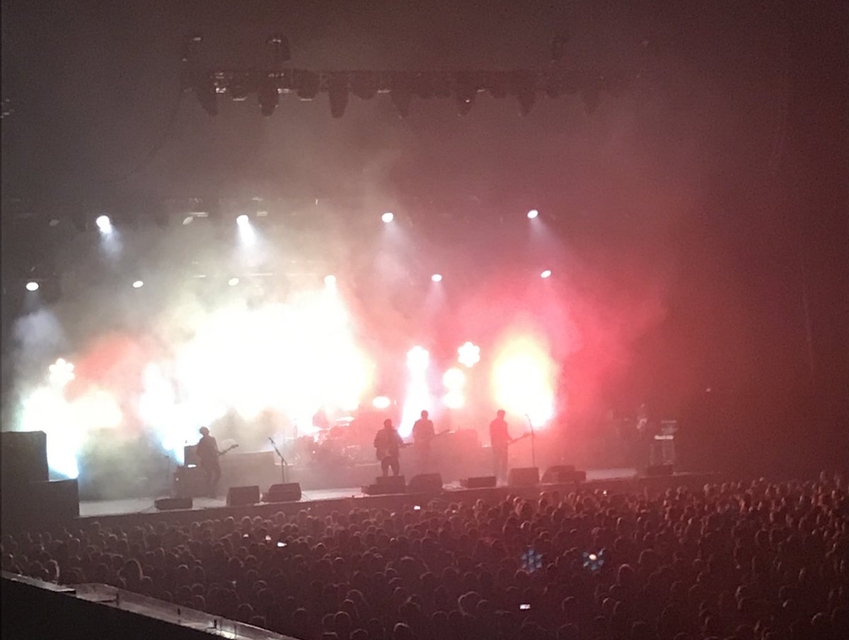 Worth the wait a hundred times over - <a href="/gaslightanthem/">The Gaslight Anthem</a>, you had me at Have Mercy/Chelsea Hotel tonight! But What. A. Show. Absolutely killer setlist, and so much joy in the room. Thank you ❤️🤍

PS next show could just be Meatloaf classics by <a href="/thebrianfallon/">🎄Brian Fallon🎄</a> and <a href="/chrisfarren/">Chris Farren</a> ? Ta