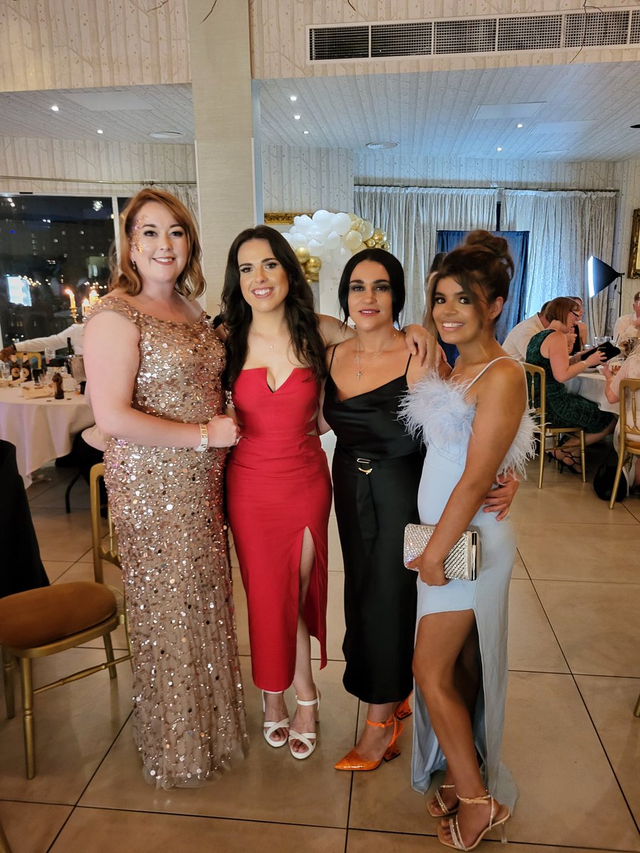 JessLea_RNLD's tweet image. Gorgeous night celebrating the end of uni and the start of our careers with September 19, lovely to catch up with Kim and the girls from @nursemaggi and @AughtonSurgery  LD AHC project too! #LearningDisabilityNurses #WeDidIt