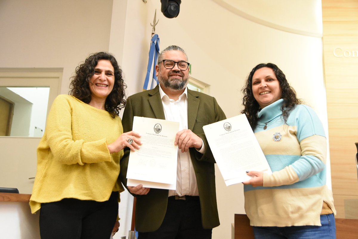 NormaLopezSF's tweet photo. 🙌🏽🌱 Junto a #CannabisArgentum, 
@SePlantan y #ArecRosario

👉🏽 Llevamos a cabo la primera charla introductoria al #CannabisMedicinal para concejalas, concejales, trabajadores y trabajadoras del Concejo Municipal #Rosario

Tenemos que seguir derribando mitos y prejuicios.

Abro 🧵 https://t.co/v1UxRCBmx8