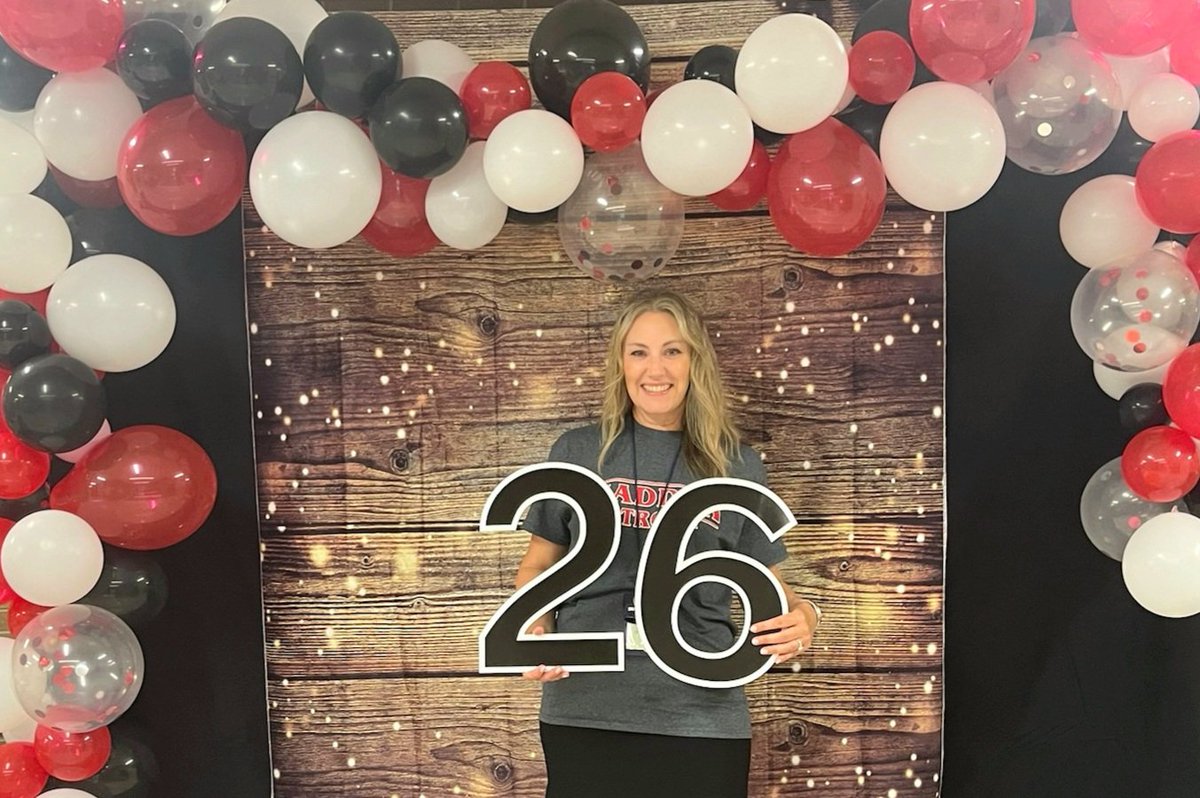 KCoffmanfhsd's tweet photo. Here's to year 26.#adventureawaits https://t.co/5b1Tf9T2OK