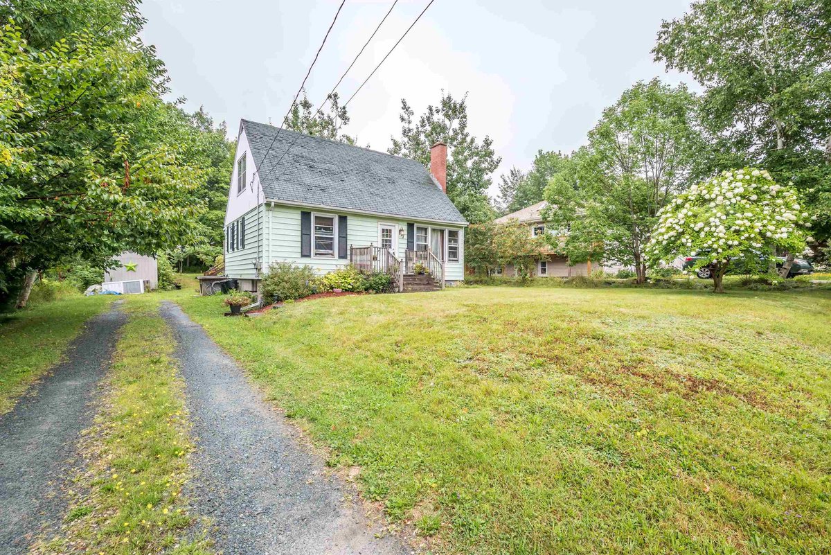 Carrie_Remax's tweet photo. New Listing! $299,900.00, 3BR, 1BA, 7 Chrysler Avenue, Dartmouth, NS B2X 1C8, Full Details https://t.co/p55BZqrpko https://t.co/eNoFuGvnRG