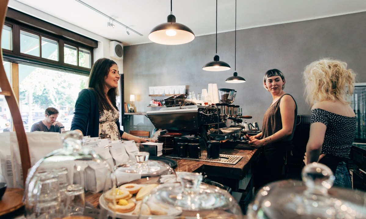 EN_for_work's tweet photo. Why talking to strangers is good for you https://t.co/pVpuWTnoYM https://t.co/IkvFezqpoK