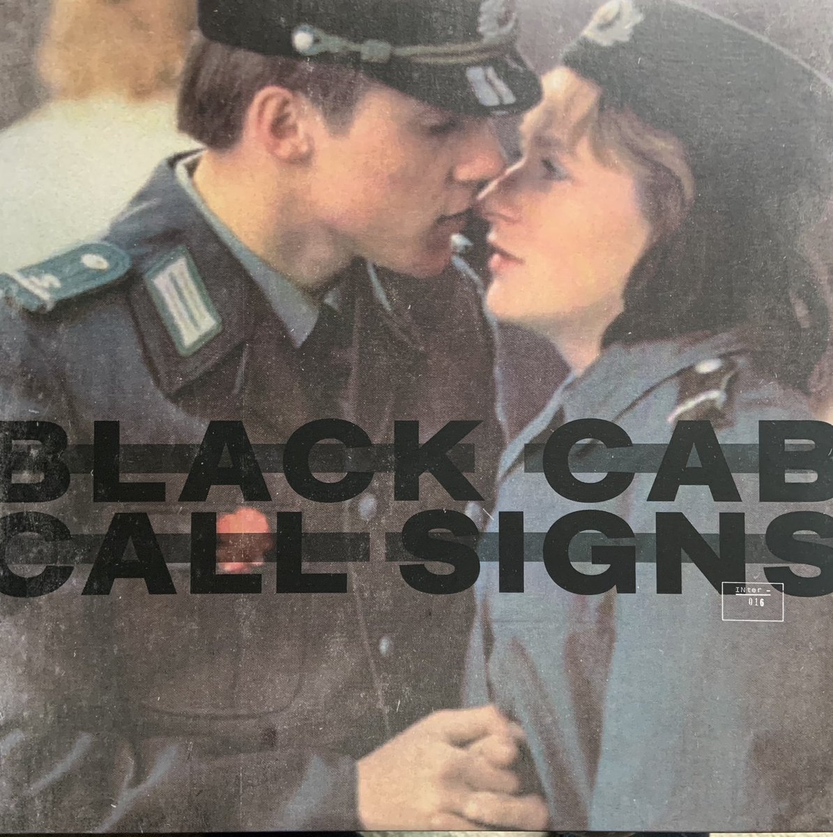 BernardZuel's tweet photo. Staying in the cab a bit longer. #morningpop #fridayvinyl #blackcab #callsigns https://t.co/UTzmOvCjhs