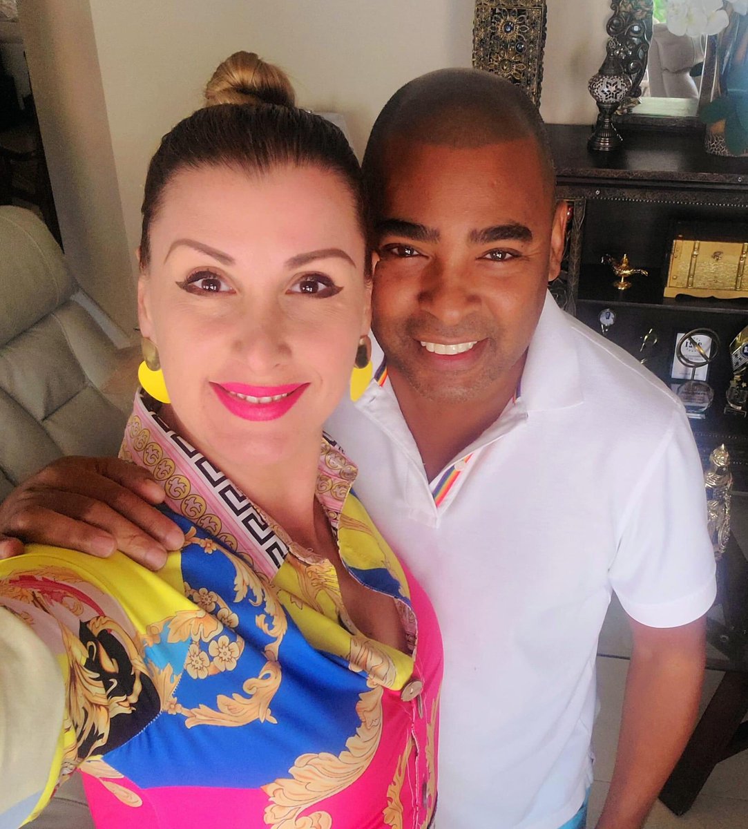 Maylucita's tweet photo. Ensayo, ensayo, ensayo con mi mulatico Samuel Calzado para este Sábado 20 en Miami Banquet Hall... ese piano va a arder junto con el de Lazaro Horta 😱!!!
#maylu #mayluhernandez #caroentertainment #miamidinner #miamiparty #miamishows #miamievent #cabaret #cabaretcunano https://t.co/FCOoiiRHao