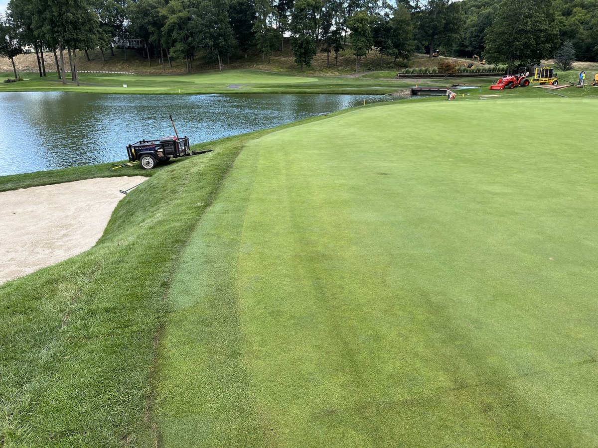 winterberryirr's tweet photo. Great Day At TPC. 21 men 140 sheets of plywood. https://t.co/DX2Qvp7IHg