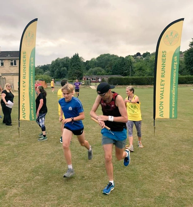 AvonValleyRun's tweet photo. Tonight we ran our firm club favourite event at Bradford on Avon - the BernCol Relay.
Teams are picked on the night and everyone gets free chips at the end!  🍟

📸 by @Robin_Running

#relay #running #Wiltshire https://t.co/SacL4PBuUh