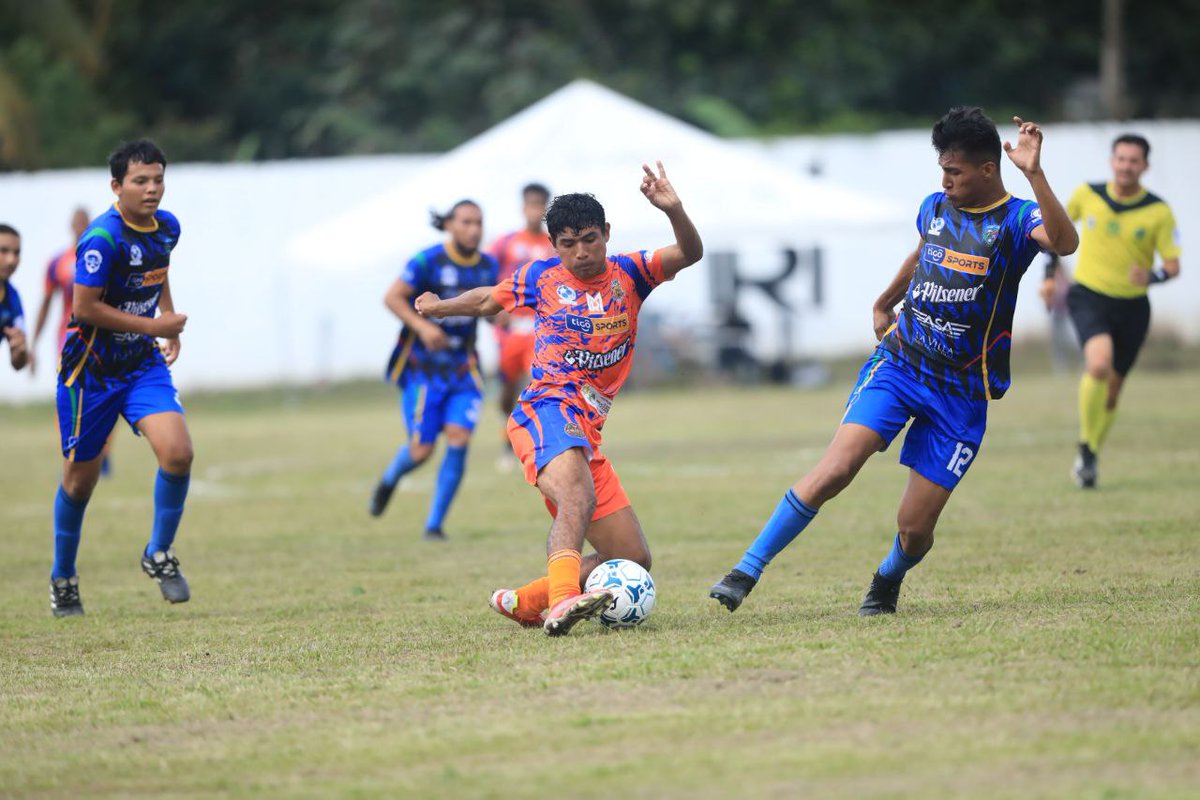 DeDeporte_ES's tweet photo. #DeDeportes | Final en Cojutepeque: AD Cuscatleco perdió 0-1 ante @MorazanFc, que consiguió su primer triunfo en la #LNF

Fotos Guillermo Martínez / #DiarioElSalvador https://t.co/yOnl37mZP1