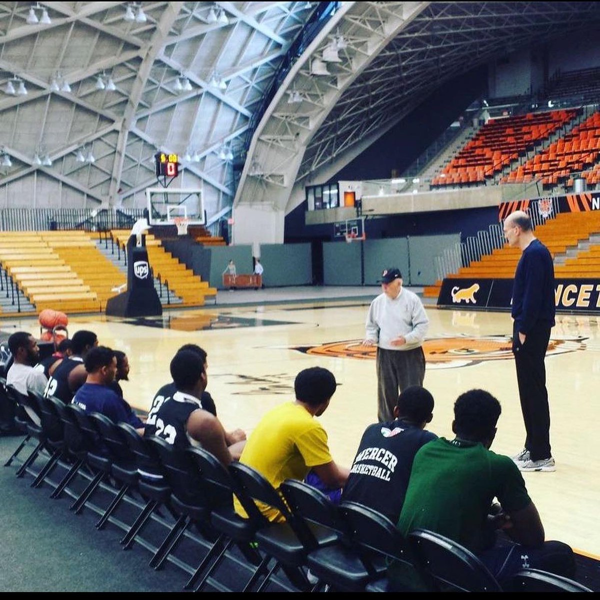 Mercer College Men's Basketball tweet media