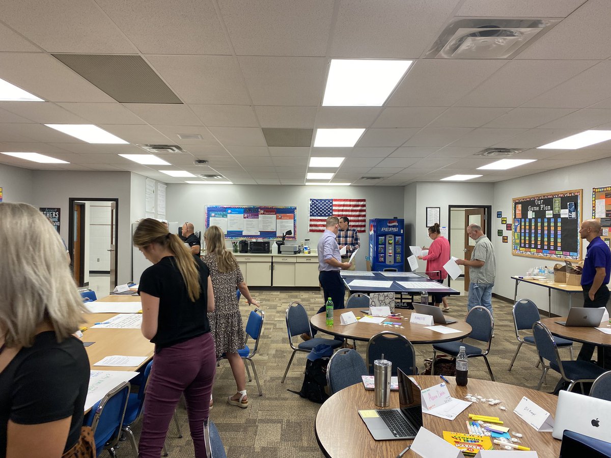 MsGerloski's tweet photo. Great day welcoming our new to @WaukeshaNorth1 staff! Looking forward to a great school year! https://t.co/rJJwri9Gf3