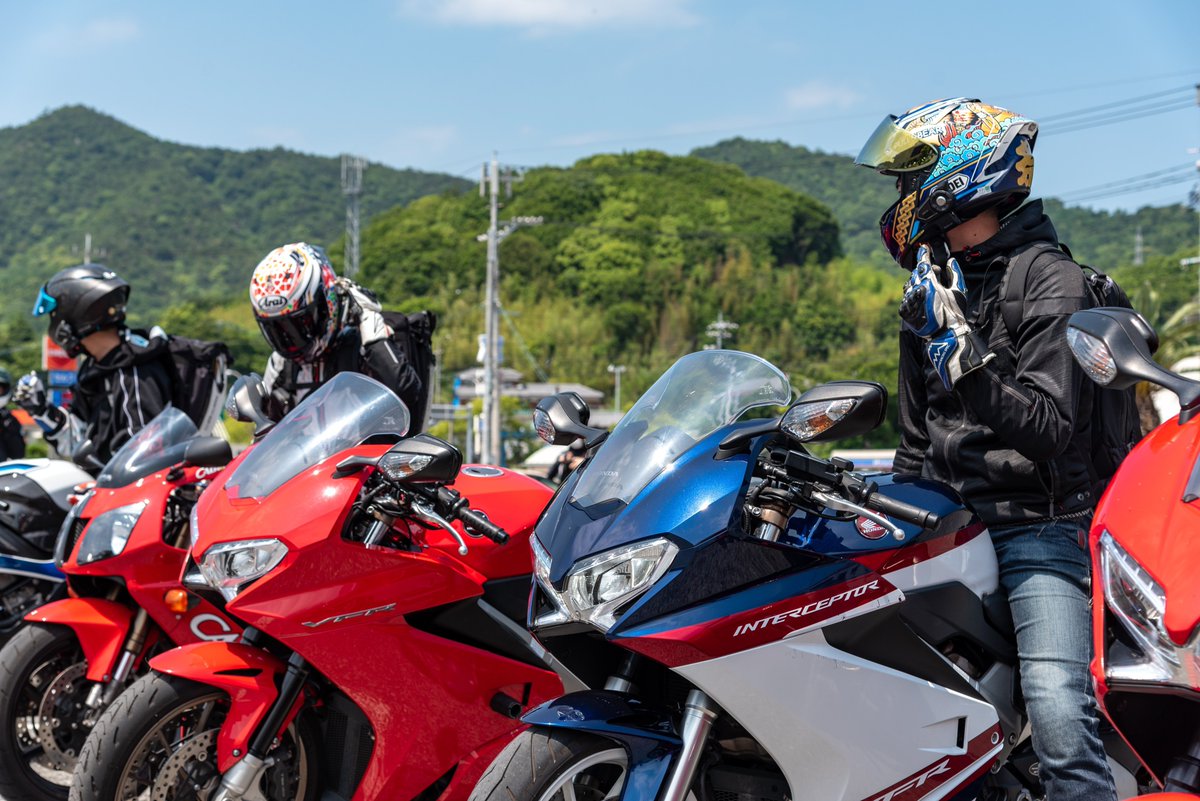 Y_800f's tweet image. 更新!
名前:YUTA🍐🐿
性別:♂
年齢:26
住み:香川
車種:VFR800F(RC79)
好き:かっこいいバイク・車
今年も1年よろしくお願いします🥺
#バイク乗りとして軽く自己紹介
#VFR800F
#バイクの日