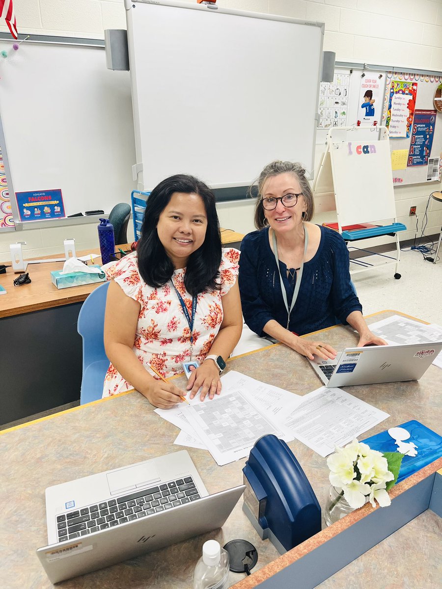 cyrenemaria's tweet photo. Thank you @Marie_ELspec for helping us get started with our ESOL co-teaching program here at @AshlandSoar! @anna_houseworth https://t.co/HzzYRDOMQg