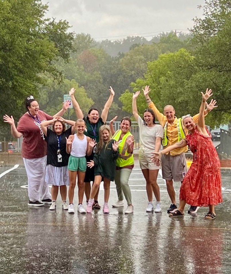 Staff and students were cheerful despite a torrential downpour at dismissal. We need the rain so no one seemed to care <a href="/vvecardinals/">Valley View Cardinals</a> or <a href="/eemustangs/">Eanes Elementary</a> . Thanks to Asst. Supt. Jeremy Trimble, who helped load buses in the deluge <a href="/eanesisd/">Eanes ISD</a> and probably ruined his new school shoes😓.