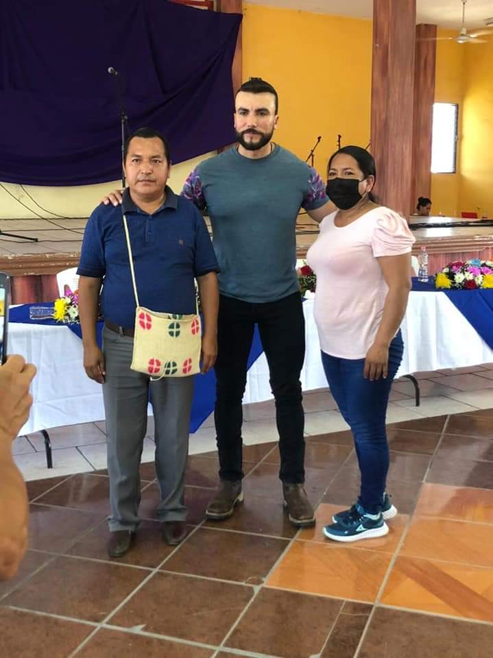 CGuerreroRTH's tweet photo. Un gusto saludar a Antonio Vital, Subsrio. de Gobernación en la Huasteca, Francisco Apellaniz, Srio. Mpal. de Huejutla de Reyes, Darío Pérez, Srio. Mpal. de Jaltocán, Marcelo Hernández, Comisariado de Chacatitla, Apolinar Cortés, Dir. de Cultura de Huazalingo. https://t.co/Kcx5yoq3zw
