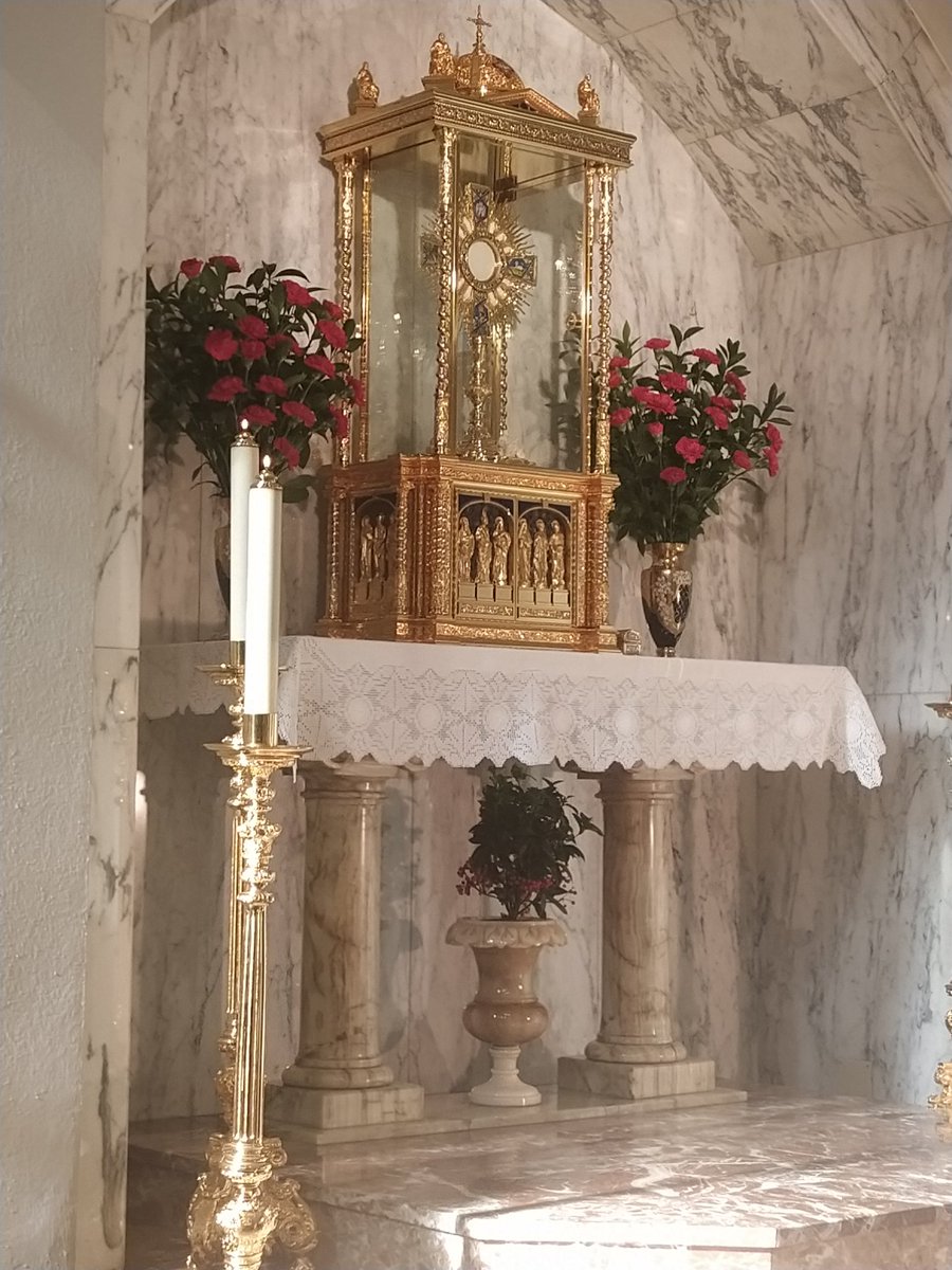 Alabado sea el Santísimo Sacramento del Altar