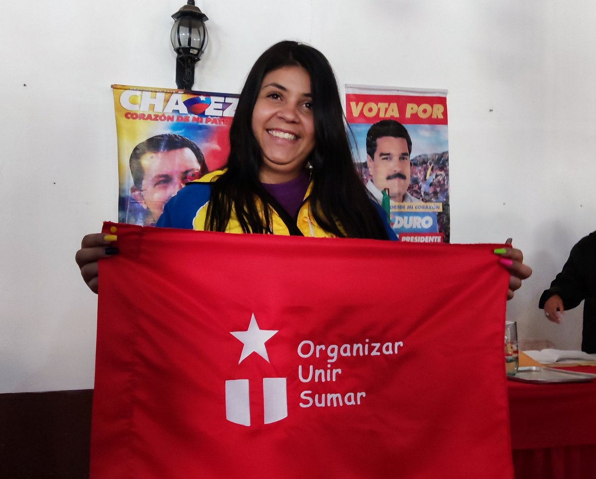 tabaypsuv's tweet photo. Propulsores y Propulsoras juran defender el proceso de renovación de las bases del @PartidoPSUV 
#SomosPSUV
#Venezuelaemprende 
@dcabellor https://t.co/RJA7Fh3aRB
