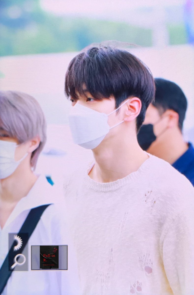 FallinReal1205's tweet photo. -
220819

#최수빈 #수빈    #SOOBIN                 
#TOMORROW_X_TOGETHER     
#TXT     #투모로우바이투게더 https://t.co/ov1o7KVVvc