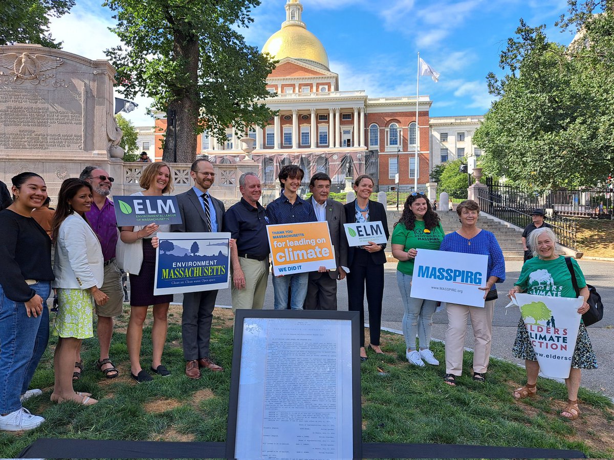 abl_impact's tweet photo. Today the Alliance joined with key partners to celebrate the signing of #MAClimateBill.
This legislation will fight the climate crisis & save countless dollars. When we organize, we can win. https://t.co/vWQWpS7dIz