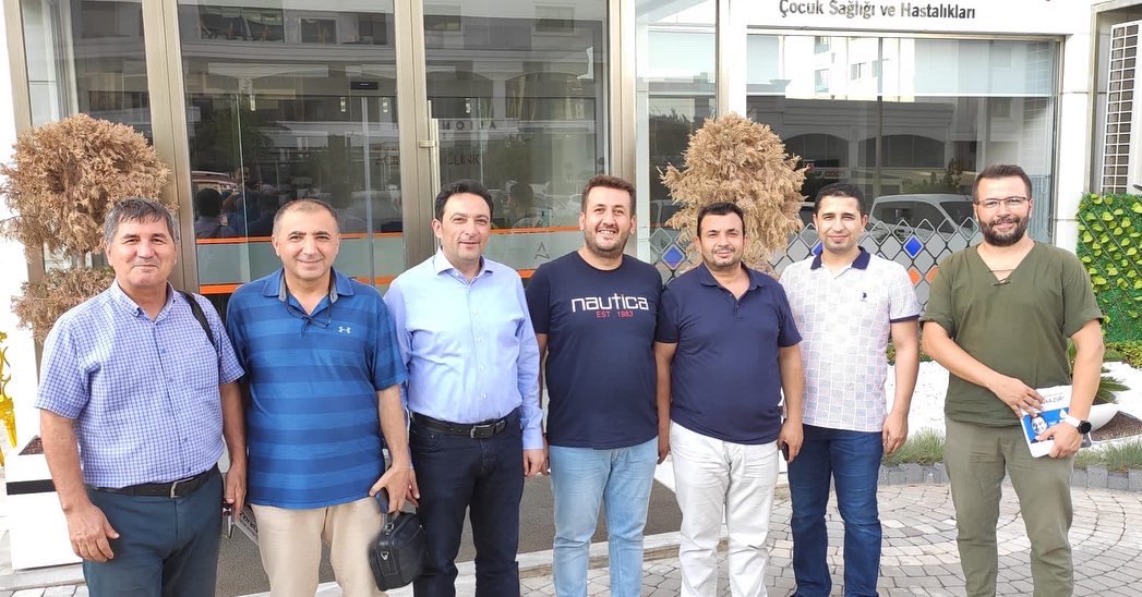 onikisubatadeva's tweet photo. İlçe Başkanımız Hakan Dedeoğlu ve İl sağlık politikaları Başkanı Dr.Ejder Seçkiner ve ekibimiz ile sağlık merkezleri ,Klinikler, Eczane,Veteriner ziyaret edildi.#sağliğindevası  anlatıldı. @alibabacan @devapartisi @onikisubatadeva @irfankaratutlu1 @dedezadehakan @ejderseckiner https://t.co/oJYpLsmkQk