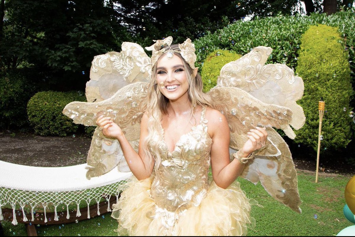 dearJvde's tweet photo. Happy Perrie Day!!! Here’s some of my favorite pics of my favorite blonde #PerrieDay https://t.co/4EwawyH6Mk