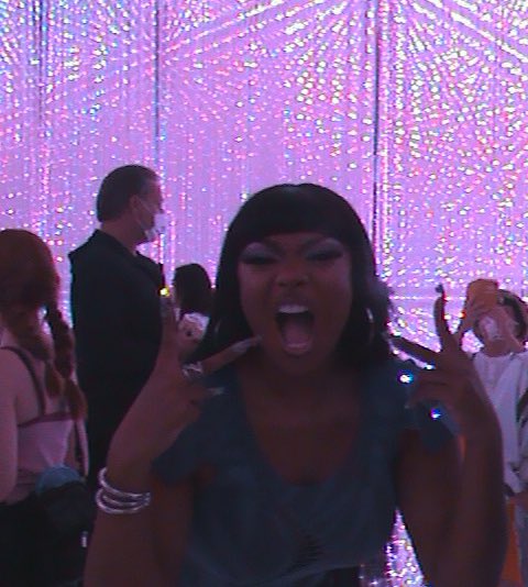 Y’all I went to a jojos exhibit in Japan yesterday 😭😭😭 living my bestttt lifeeee😂😂😂😂