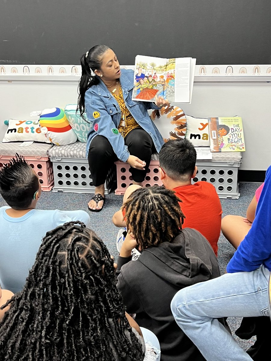 PME literacy teachers are⭐️ My❤️ was so happy today! Mini Lessons over Reader’s Workshop, Introductions to MyON articles, Reading Surveys, &amp; a Read Aloud of one of my all time favorites, “Junkyard Wonders” <a href="/PatriciaPolacco/">Patricia Polacco</a> <a href="/JTASparky/">Jahrel T-A Sparks</a> @PrabhjootS <a href="/bilingualnicole/">Nicole Brandon</a> <a href="/PME_Katyisd/">McRoberts Elementary</a>