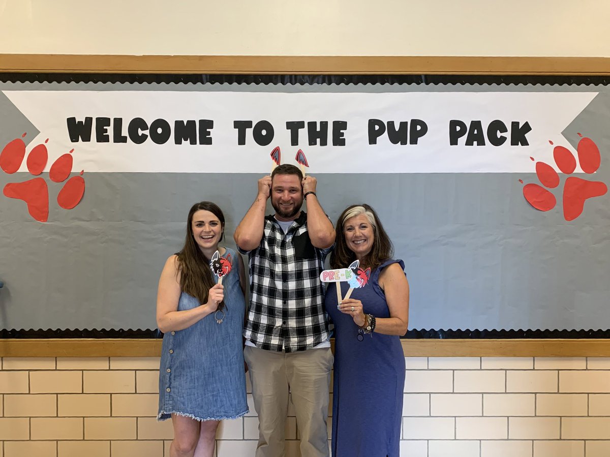 runningonMTT's tweet photo. Team PreK is ready for a great year!   #fearthepack #redwolves #preklife #puppack @CUYHTS @CHS_Super77 @PrincipalCHES #goheights #Heightsnation https://t.co/eX6Z5MAcTC