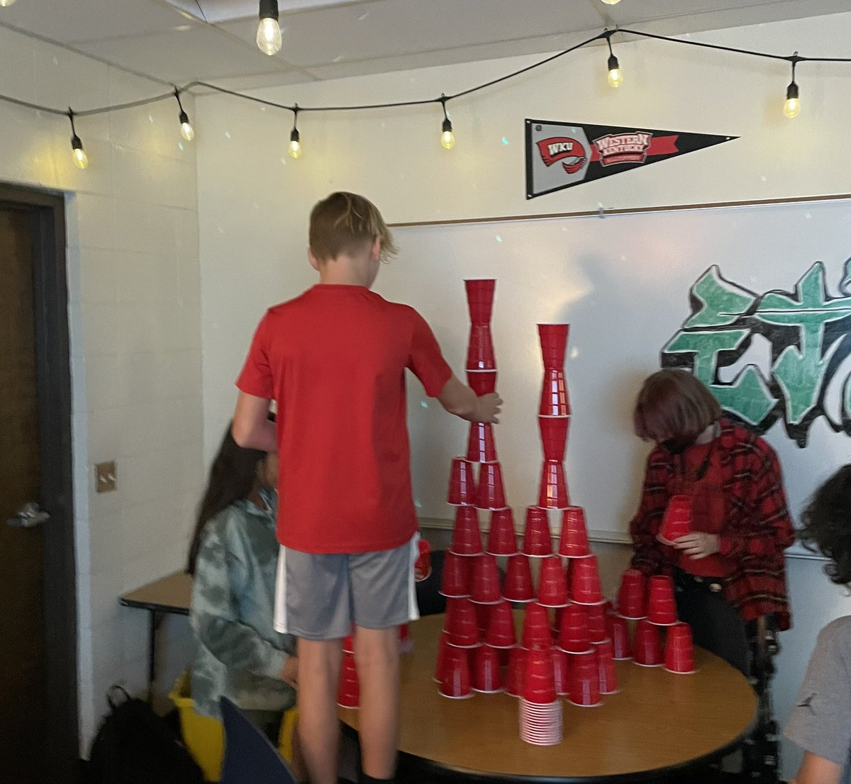 TESBowers's tweet photo. Tons of @PT_Panthers creativity in cup stacking as we reviewed the finer points of teamwork and stations. #OPSforTheirFuture #Literacy #ItsLit #readers #tlap https://t.co/ltBCk4LIG7