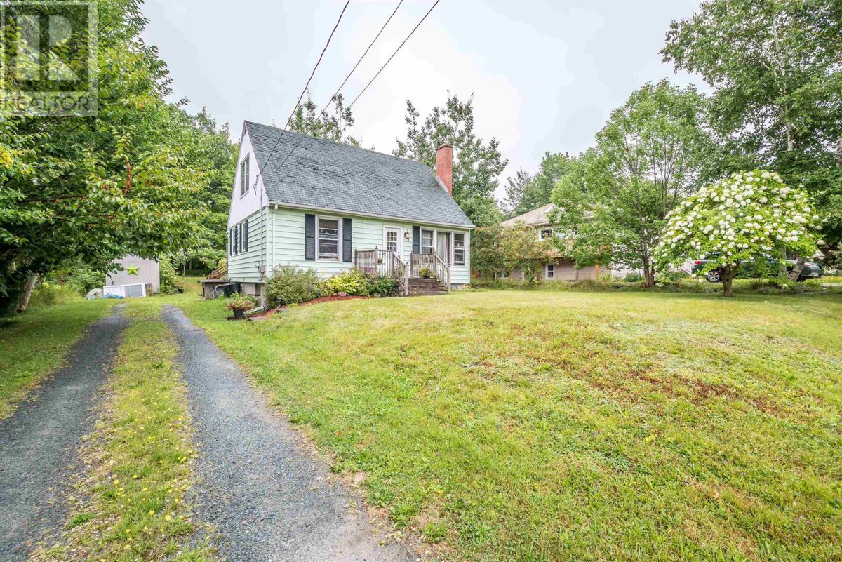 Carrie_Remax's tweet photo. New Listing! $299,900.00, 3BR, 1BA, 7 Chrysler Avenue, Dartmouth, NS B2X 1C8, Full Details https://t.co/XocZ6jj0I4 https://t.co/oWcgb7WKLq