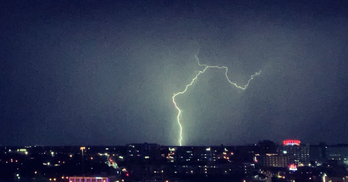 BounceRabbit's tweet photo. Quite the show in TX last night #AmazingGod https://t.co/WZV8Wn5VSn
