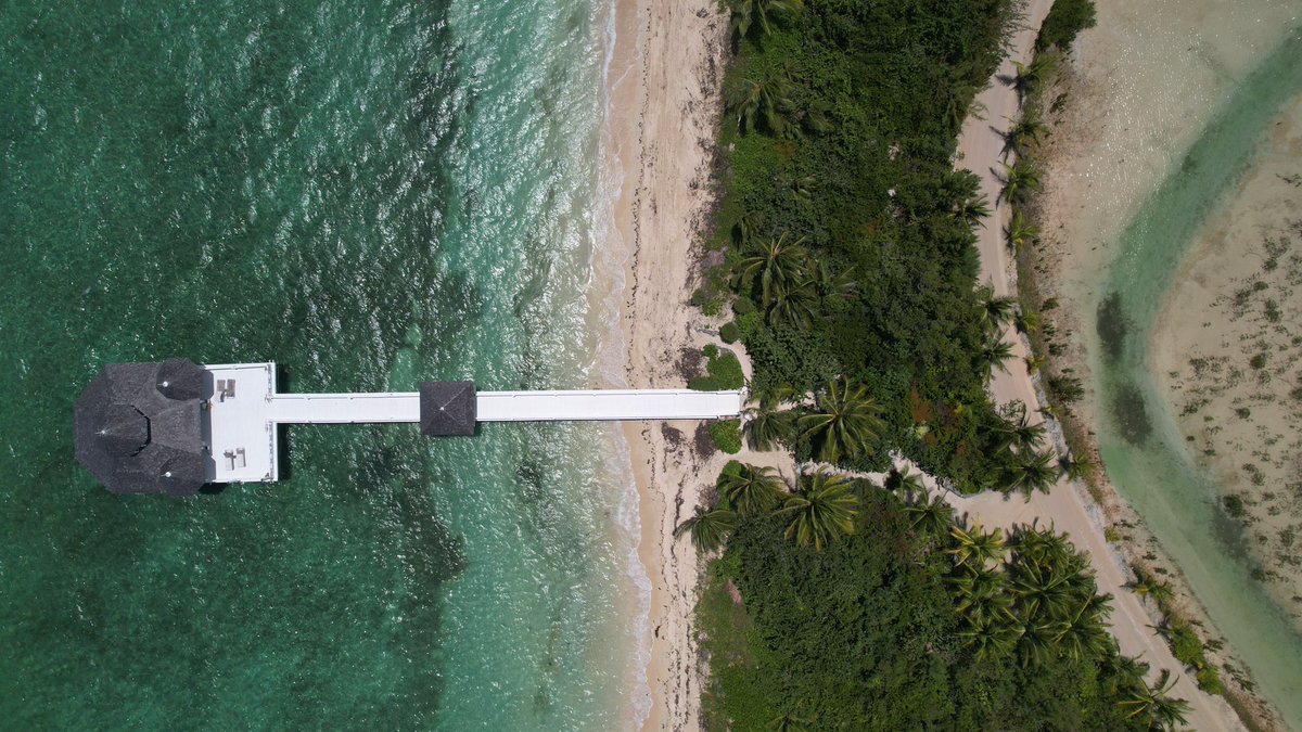 ChristineLozada's tweet photo. It a piers I am late to the #Top4Theme #Top4Piers
Nassau Bahamas, a colorful Florida and Holbox Mexico!
@CharlesMcCool @perthtravelers @Giselleinmotion @LiveaMemory https://t.co/1oP1p8lznD
