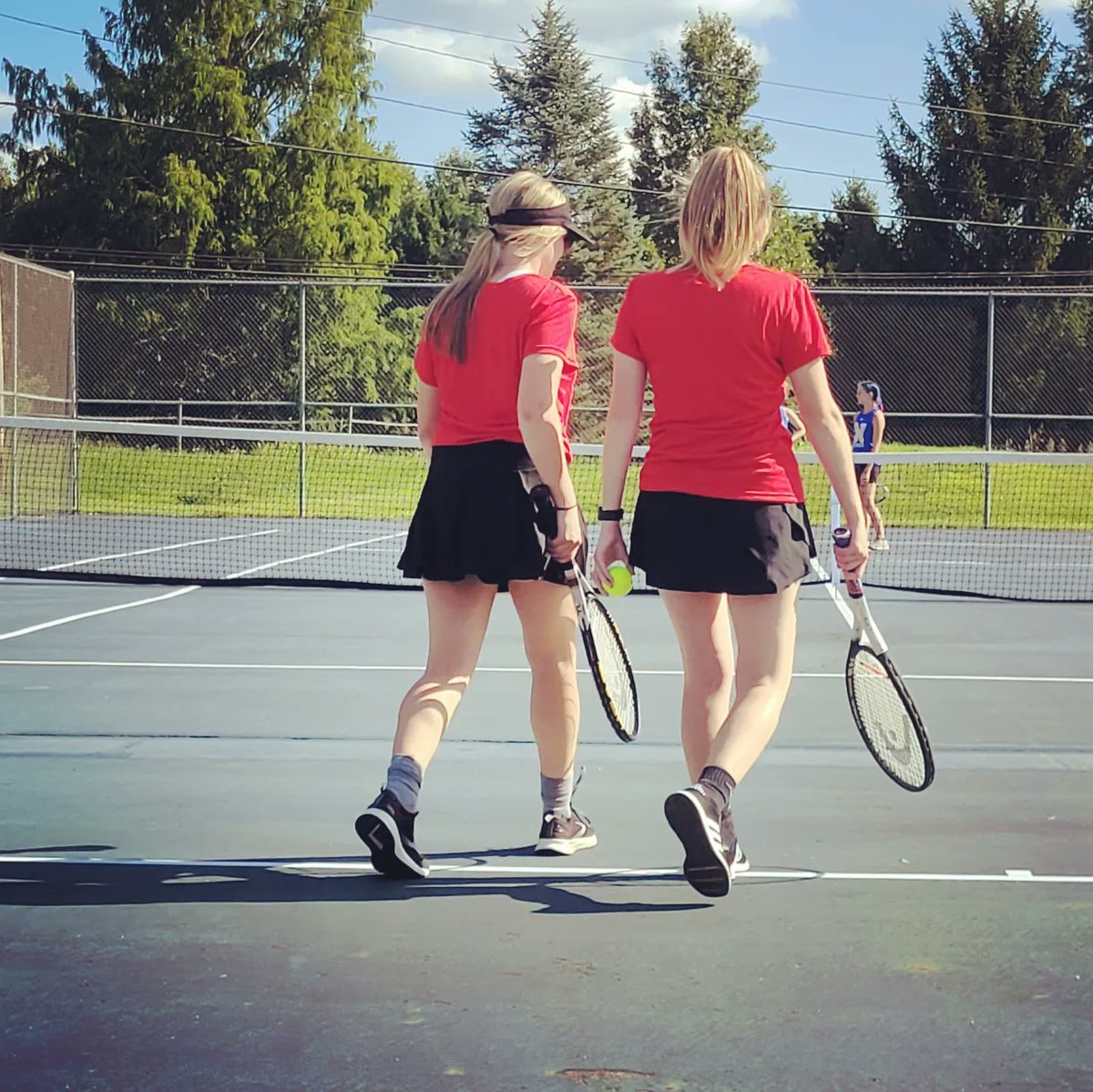 mwickline1's tweet photo. 6-0, 6-0 against CNE!  Three straight league wins for my girls!  So flippin' proud of them!  BTHS ❤️🎾🐯 @bethelTsports https://t.co/xtpobTfrbk