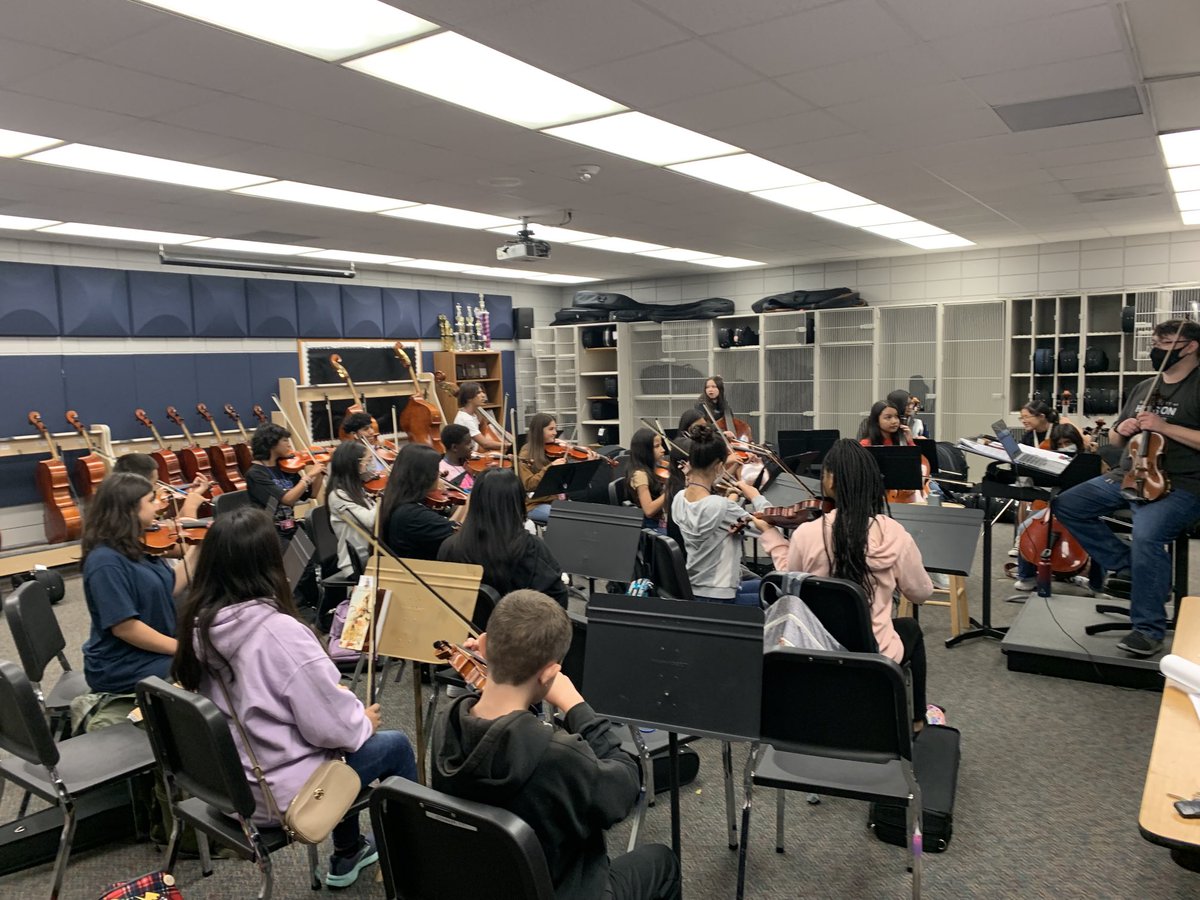 So much fun and progress was made today with the Varsity ⁦<a href="/rsms_orchestra/">RSMS Orchestra</a>⁩! Mr. Klawinski and these kids are rockstars!