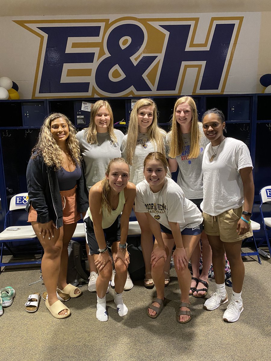 EmoryHenry_WBB's tweet photo. Great to have the returning sophomores back on campus too!!! 💙💛🏀🐝 https://t.co/4xwczutPTG