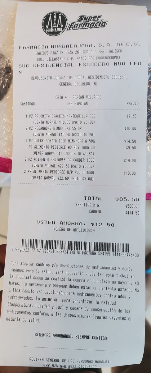Karipunchis's tweet photo. @FarmaciasGdl en esta sucursal tienen mal etiquetados los productos y no te quieren respetar el precio, a final de cuentas y después de discutirlo me descontaron lo cobrado de más, pero me obligaron a pagar con efectivo y solo pude tomar foto del ticket porque no me lo dieron https://t.co/XCzYFsYH1t