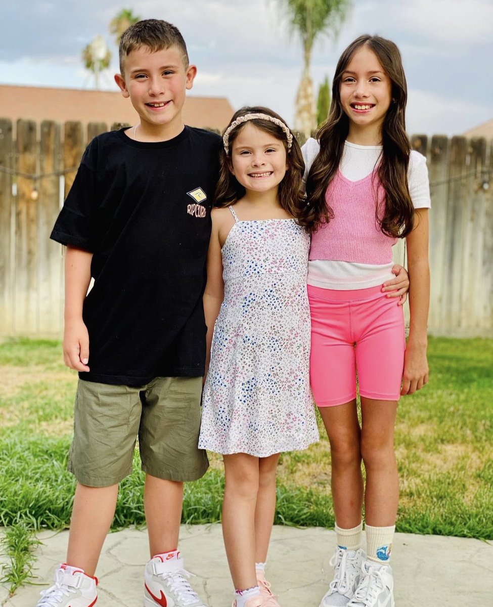 AnnaJaimeD202's tweet photo. First Day of School for my three grandchildren… CMS and Dawson @GoCHUSD @DawsonGrizzlies We are so ready and fully energized!!! @adamsteaching https://t.co/LMHanlRTAF