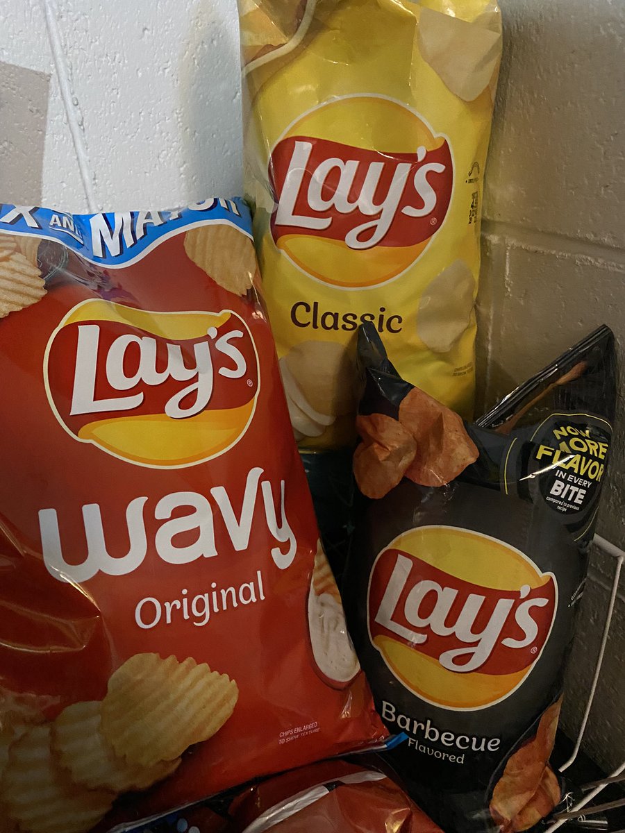 MissyPfaltzgraf's tweet image. Counting down the minutes (92, to be exact) until Biiiiiiiiig Brother! #BB24 #TaysLays #splithouse  @LAYS