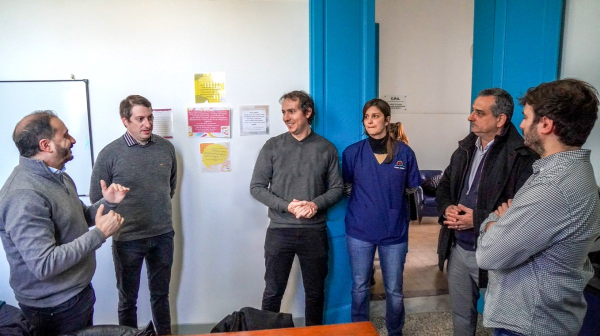 JavierAndresInt's tweet photo. Cada vecino y vecina de Adolfo Alsina va a poder tener su Historia Clínica digital👏
👉un compromiso que asumí y  se hace realidad gracias al trabajo conjunto con la provincia. 
✔️adherimos al programa Salud Digital Bonaerense
@saludbap @regsanuno https://t.co/qv2kCpGsQB