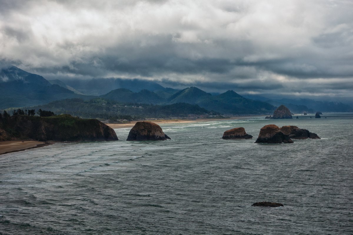 knight_vision's tweet image. The Oregon coastline is stunning! #oregon #haystackrock