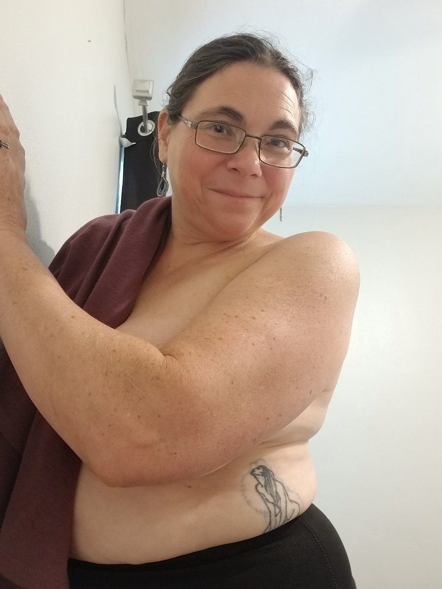 LydiaLustgood's tweet photo. New Topless Talk: Spit or Swallow? 
Find the answer at https://t.co/DTeoGdzKqM and https://t.co/RFQG0oFn8J 
#lydialustgood #toplesstalks #unlockd #onlyfans #toplesswife #contentcreator #bigtitmature #curvybooty #curvymom #naked https://t.co/uNGqoiQq6g