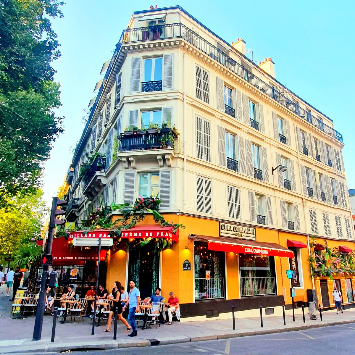 RolandoAndow's tweet photo. Dejate cautivar por la arquitectura cuando visites París.

#Paris #ParisFrance #ParisJeTaime #ParisStyle #ParisVibes #France #Arquitectura #Architecture #ArchitectureLovers #ArchitecturePhotography #RolandoAndow #RolandoAndo @ParisJeTaime https://t.co/owk1w9Pvf8