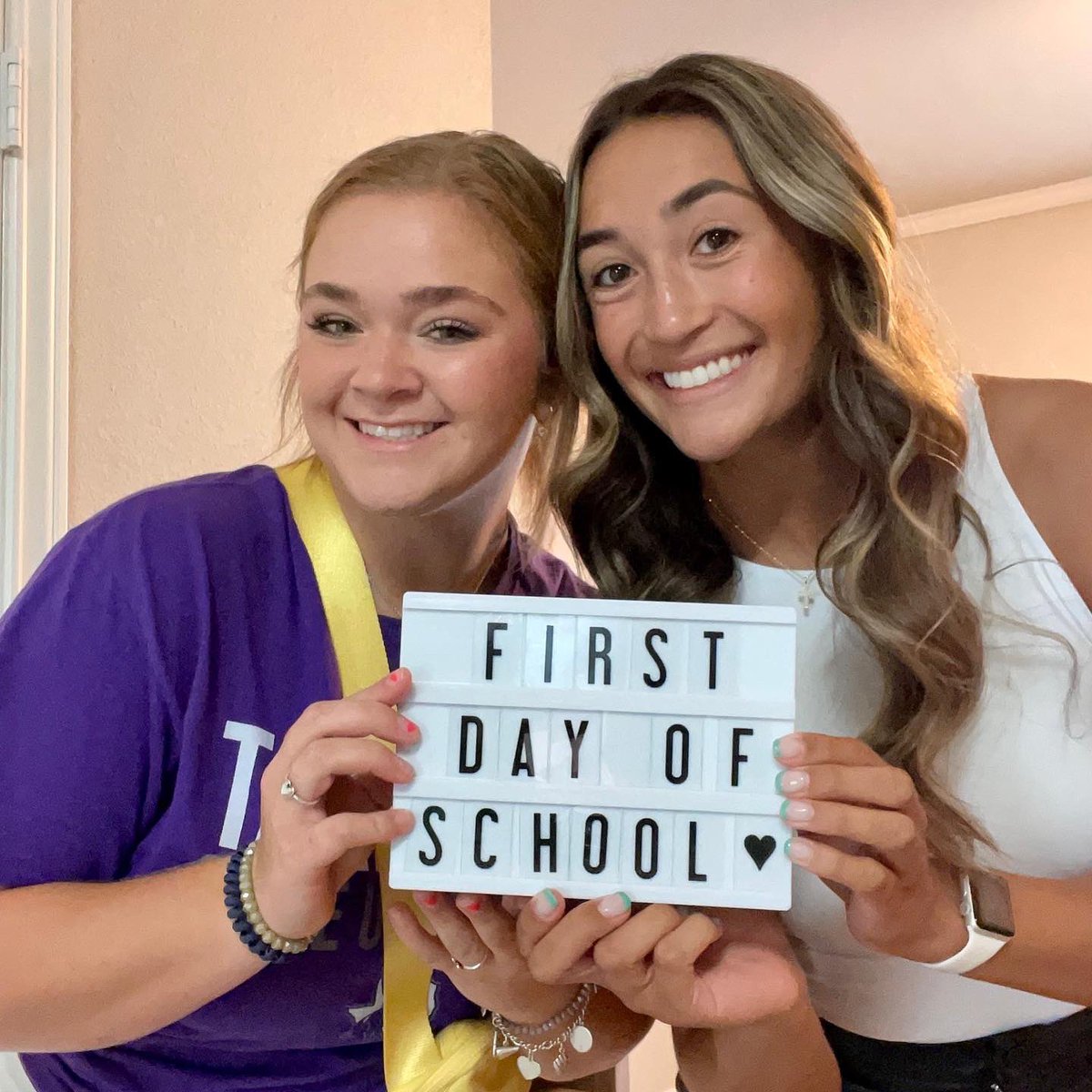 TarletonSB's tweet photo. We back, y’all! 🟣📚⚪️ https://t.co/W6humOzFRO