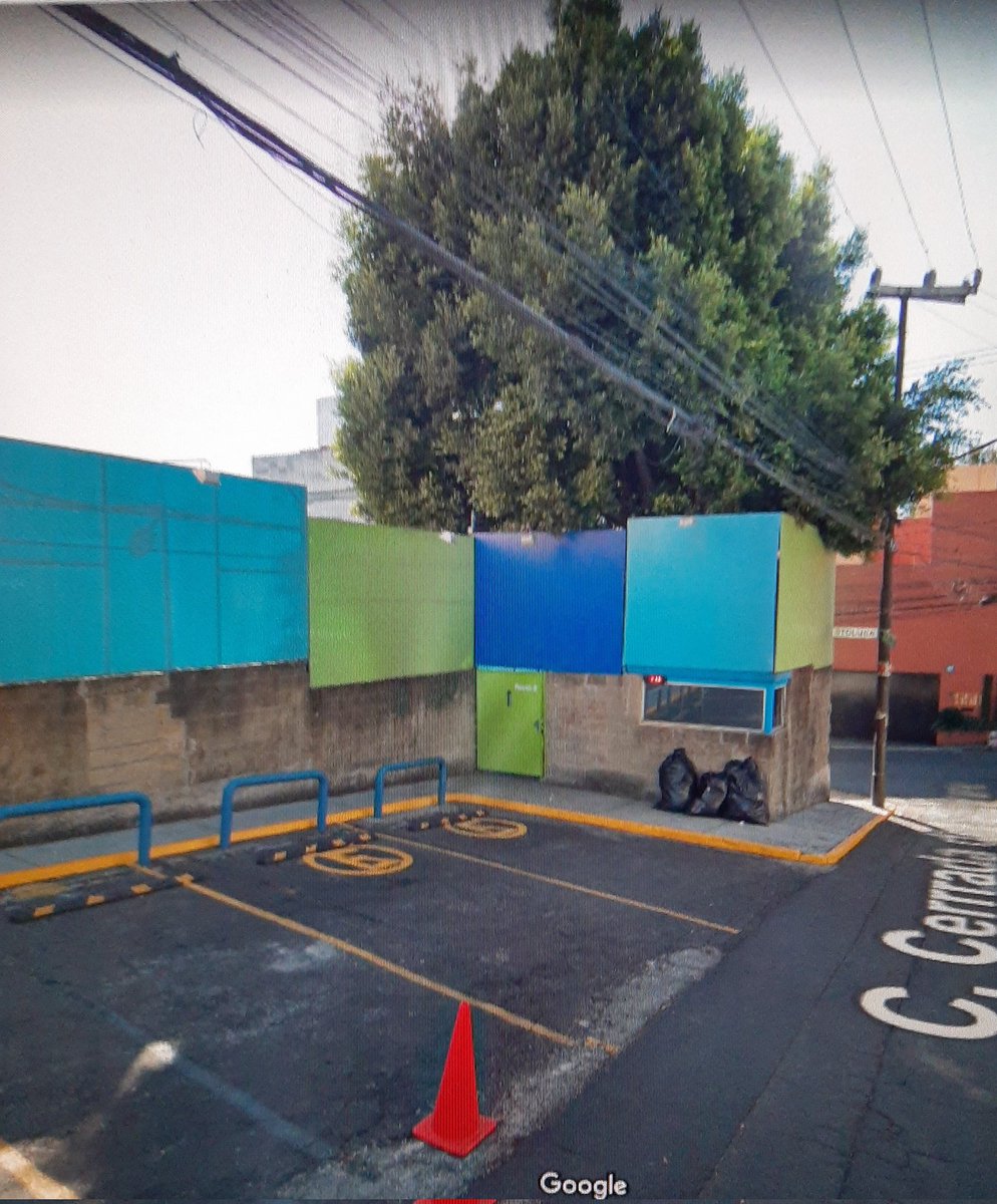 Herson_SR's tweet photo. Ahora estás, ahora ya no estás! Así de fácil es cortar un árbol grande y frondoso @colegiosenda en la @AlcaldiaAO de @lialimon - @PAOTmx @SEMARNAT_mx @GobCDMX @supercivicosmx @PROFEPA_Mx 🌳😔 https://t.co/mgrDxwVVHI