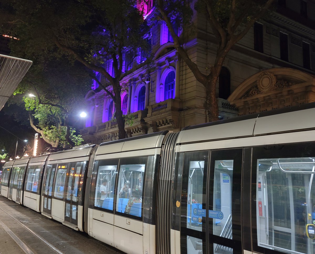 A noite iluminada no <a href="/ccjfrj/">CCJF</a>