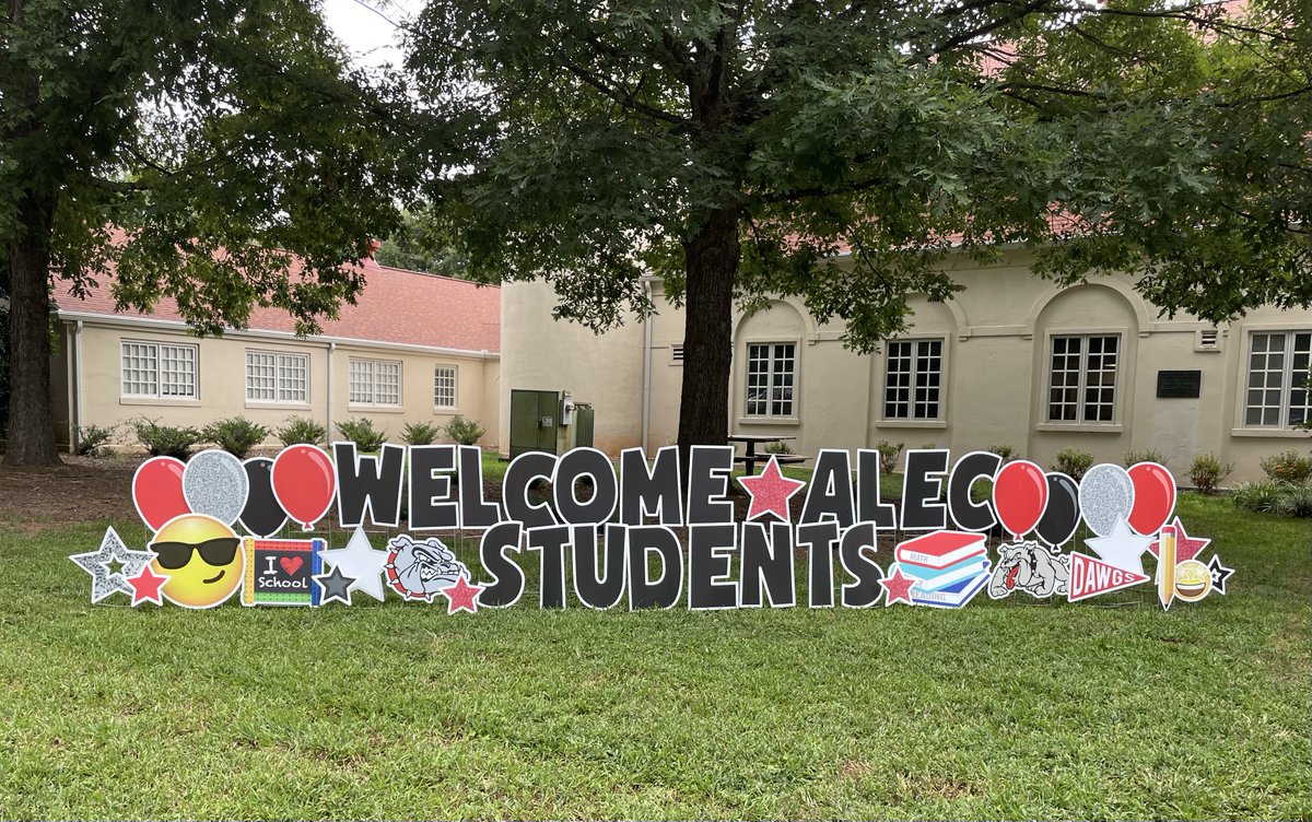 HeyDrKatie's tweet photo. Thanks @alec_uga and our department head, Dr. Waldeck, for hosting a back-to-school gathering at Four Towers today! Just look at the amazing signs we had to kick off the 2022-2023 academic year! #smartALEC #uga https://t.co/wTyTqhyraG