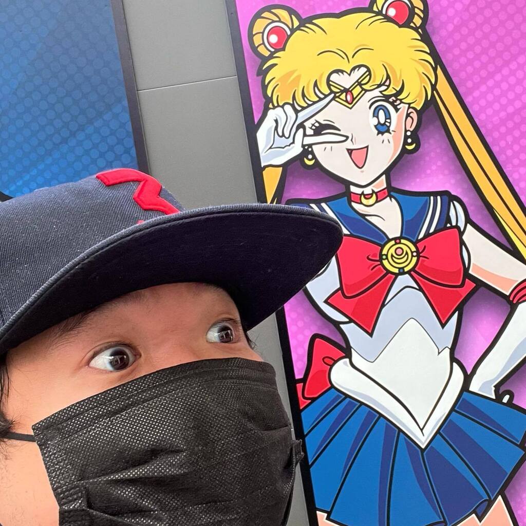 jayncoke's tweet photo. Definitely made sure to get my @figpinofficial con exclusives early on this time!!! Love that Sailor Moon!!!!!!! Always love stopping by the booth at the cons :)
#figpin #collectawesome #sailormoon #eccc #eccc2022 #emeraldcitycomiccon #reedpop #conventi… https://t.co/JvrumWSMRD https://t.co/dP4FieeJ6s