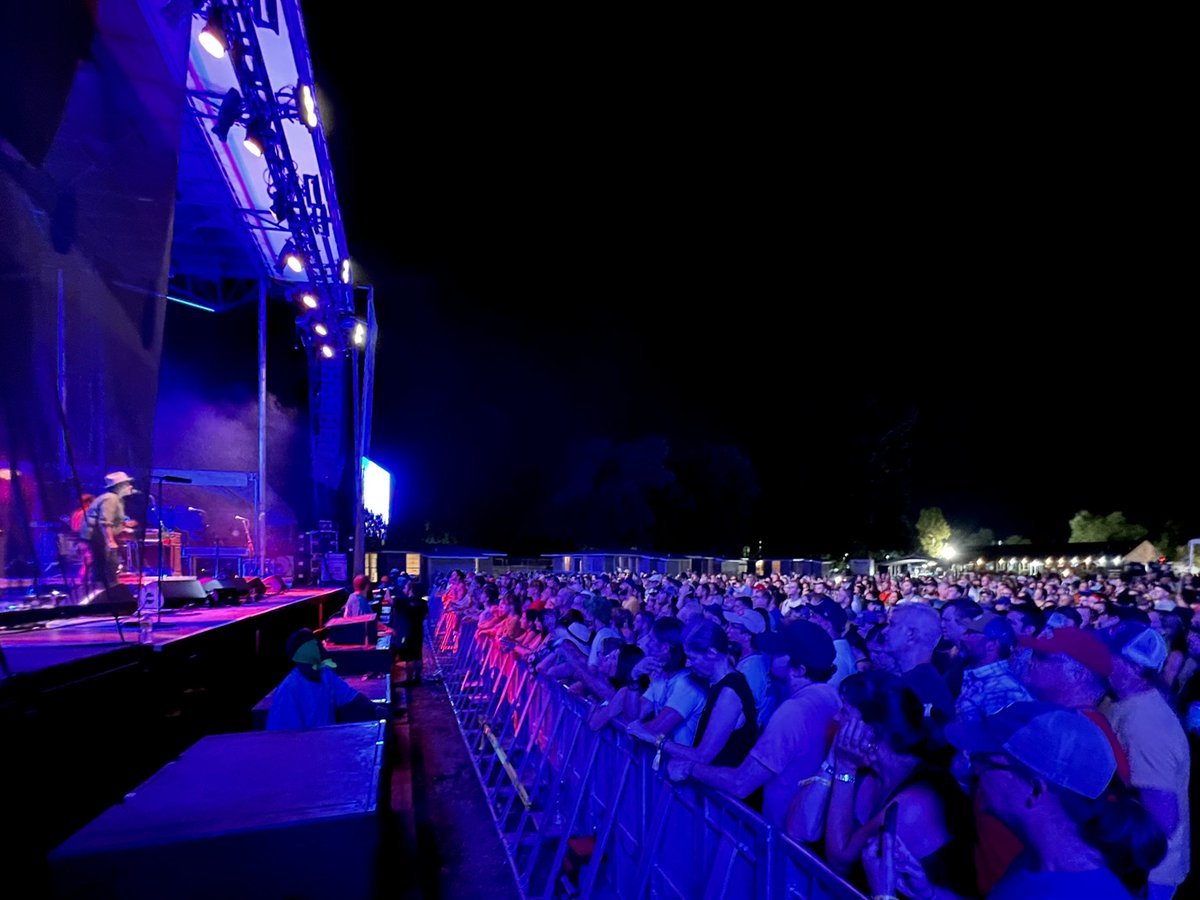 OutlandiaFest's tweet photo. 🤘OUT in the crowd 🤘
#outlandia #outlandiamusicfestival #outlandiafestival #omaha #nebraska #musicfestival #weouthere #goingallout https://t.co/GrxNbtvn1a