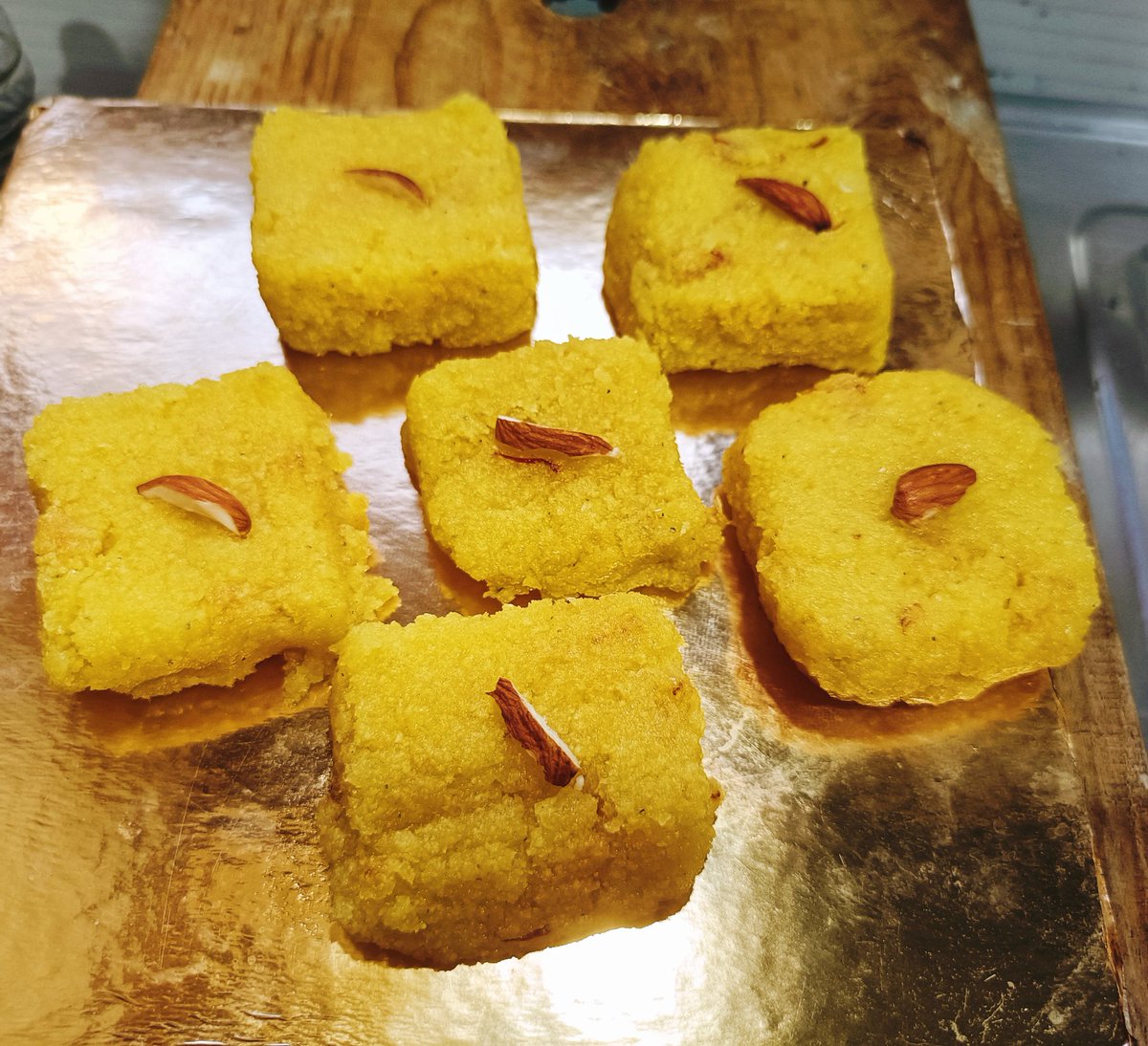 MamtaPatwal3's tweet photo. Nariyal Pak Recipe l Coconut Sweet made by dessicated coconut powder l Coconut Barfi l Indian Sweets l Mamta Kitchen Fairy 🙏🌺 https://t.co/O8BD2QXrXq https://t.co/zV7R36RVU1