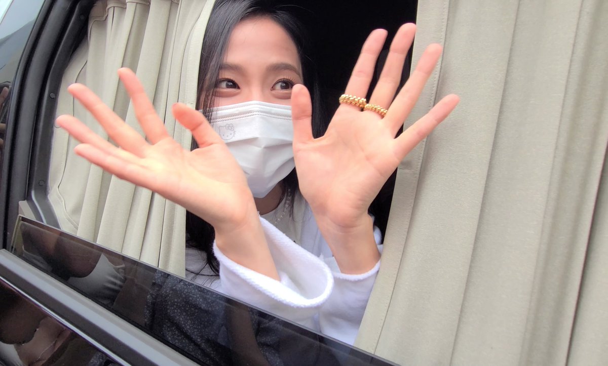 ohingchu__'s tweet photo. 220819 #지수 #Jisoo #BLACKPINK  핑크베놈 화이팅🤟💪 https://t.co/f2uVzyLMxW